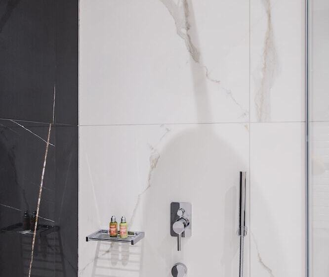 اتاق سوپریور, Pod Zidom Rooms