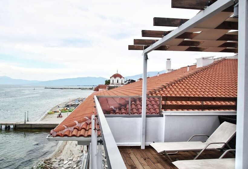 Номер Deluxe, Paralia Beach Boutique