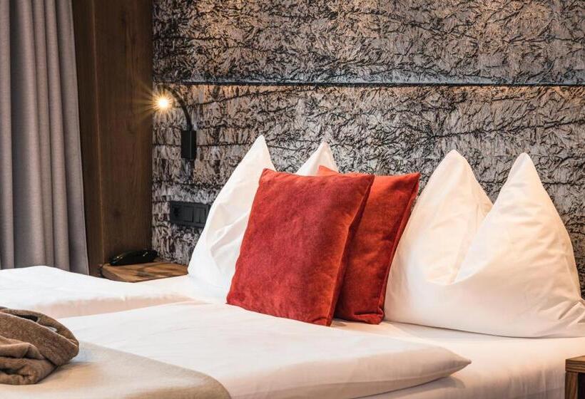 Студио Стандарт с Балконом, Boutique Hotel Planlim