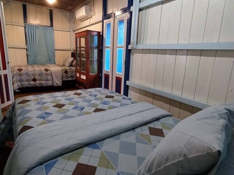 Номер Deluxe, Rock And Wreck Dive Resort