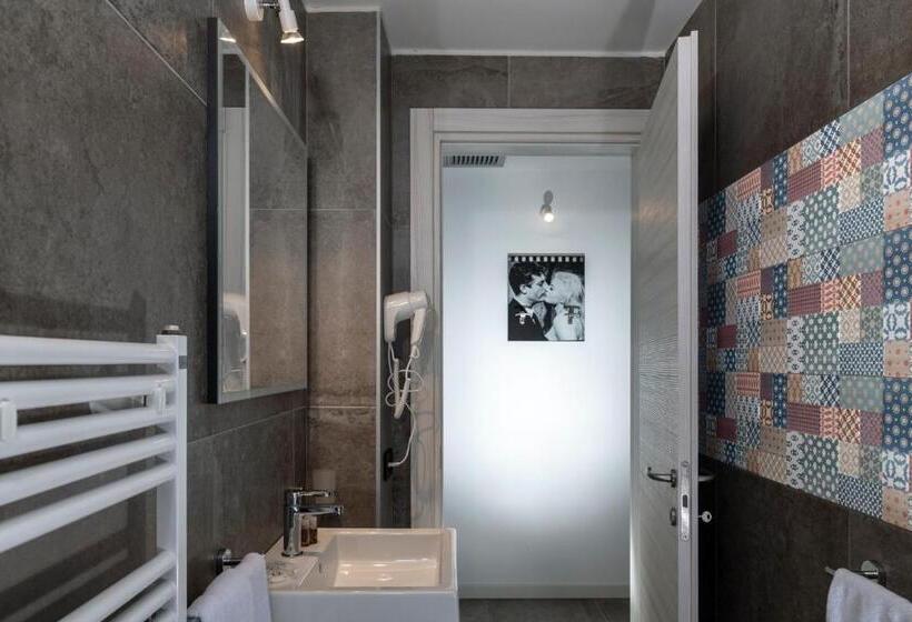 Люкс 2 Спальни, Residence Filmare