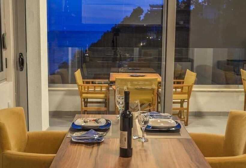 2 Bedroom Deluxe Apartment Sea View, Mediterraneo Liman