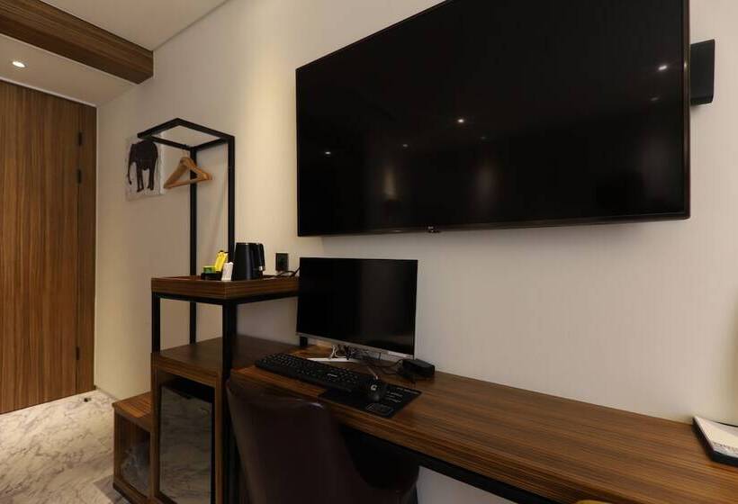 اتاق استاندارد, Brooks Business