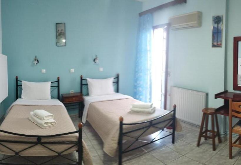 Quarto Estandar Vista Mar Lateral, Agnantio
