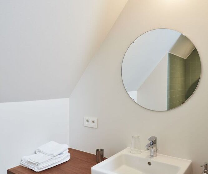 Семейный Номер, B&b De Deugdzonde