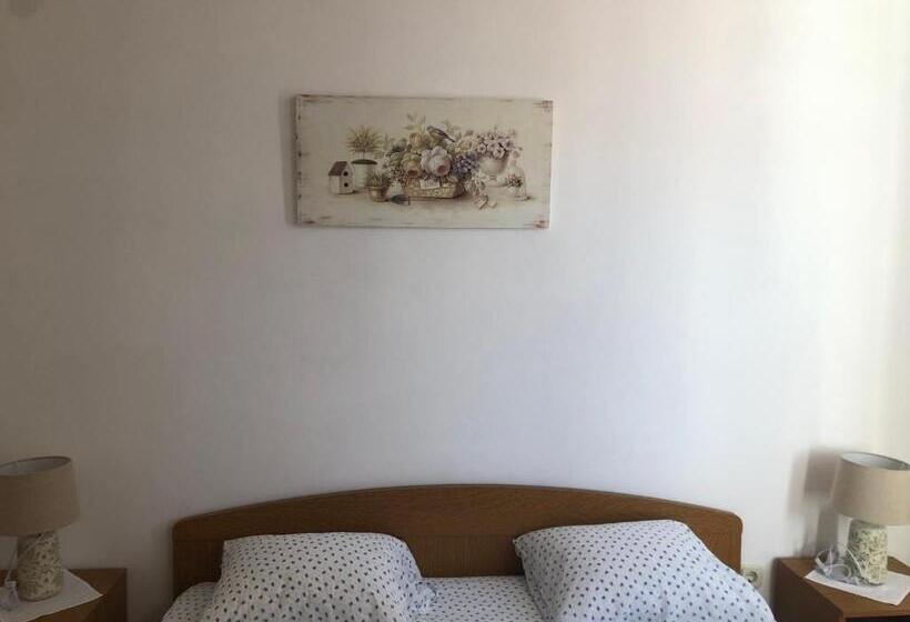 آپارتمان 2 خوابه با چشم‌انداز دریا, Guesthouse Tariba