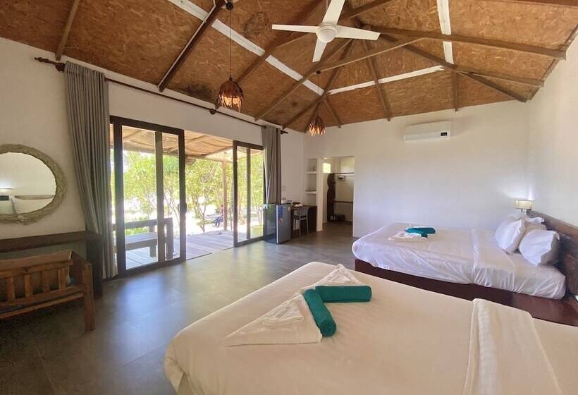 سوییت خانوادگی, Long Beach Resort Koh Rong