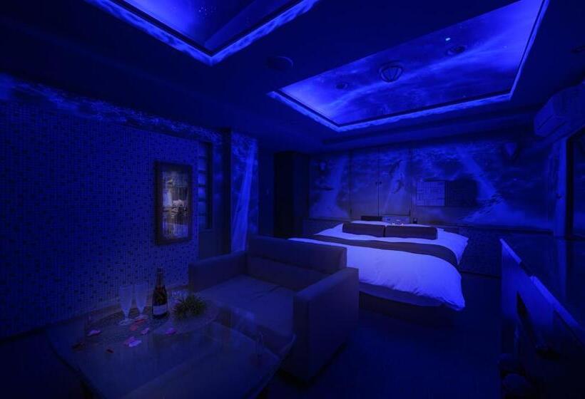 Люкс, Water Hotel Mw