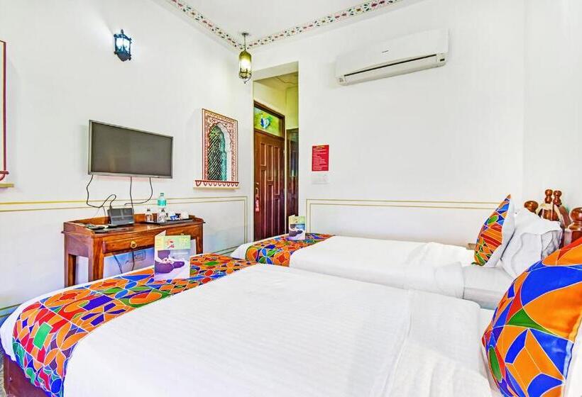 חדר דלוקס, Shree Villas