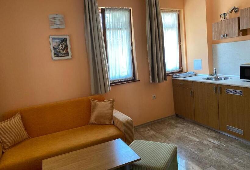 Люкс Вид на Море, Family Hotel Saint Nikola