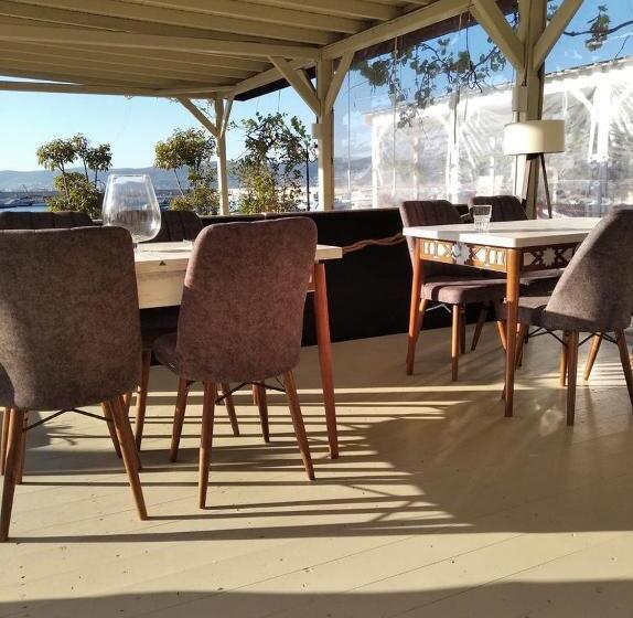 Люкс Вид на Море, Family Hotel Saint Nikola