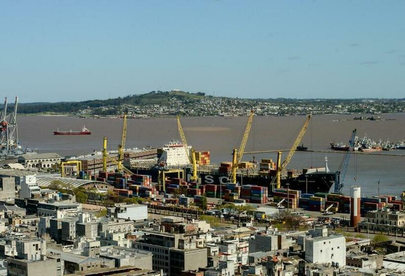 스탠다드 룸 킹사이즈 침대, Radisson Montevideo Victoria Plaza