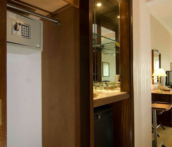 스위트 킹사이즈 침대, Radisson Montevideo Victoria Plaza