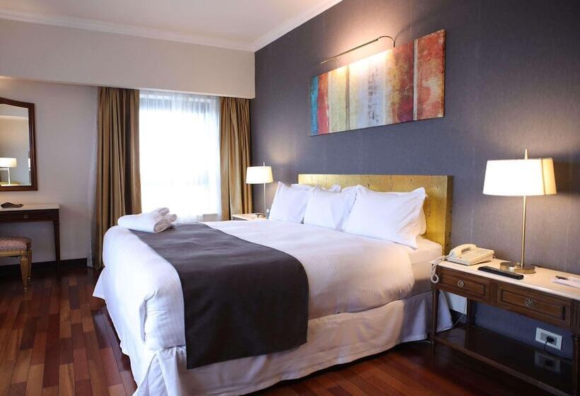 스위트 킹사이즈 침대, Radisson Montevideo Victoria Plaza