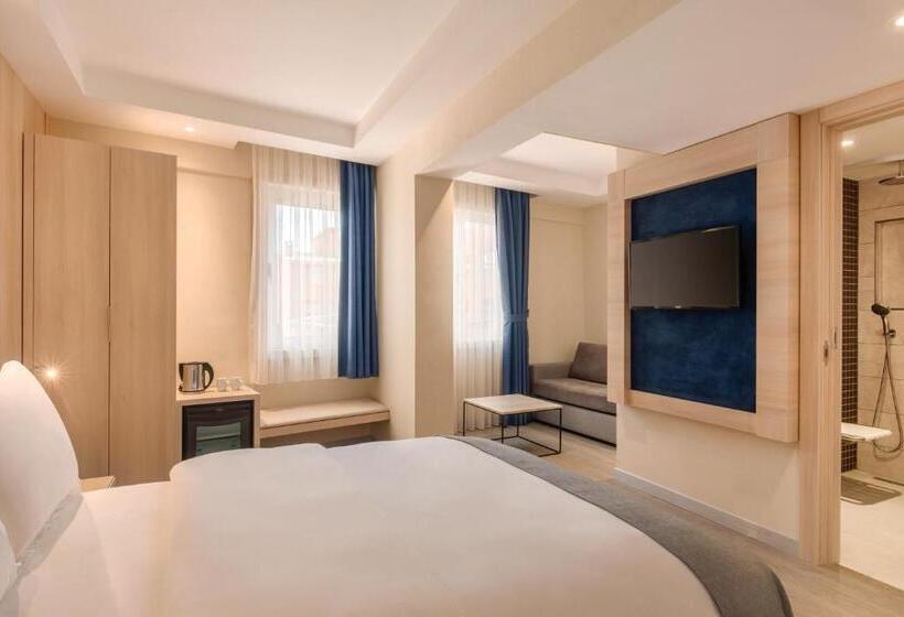اتاق استاندارد با تخت بزرگ, Ramada By Wyndham Istanbul Old City
