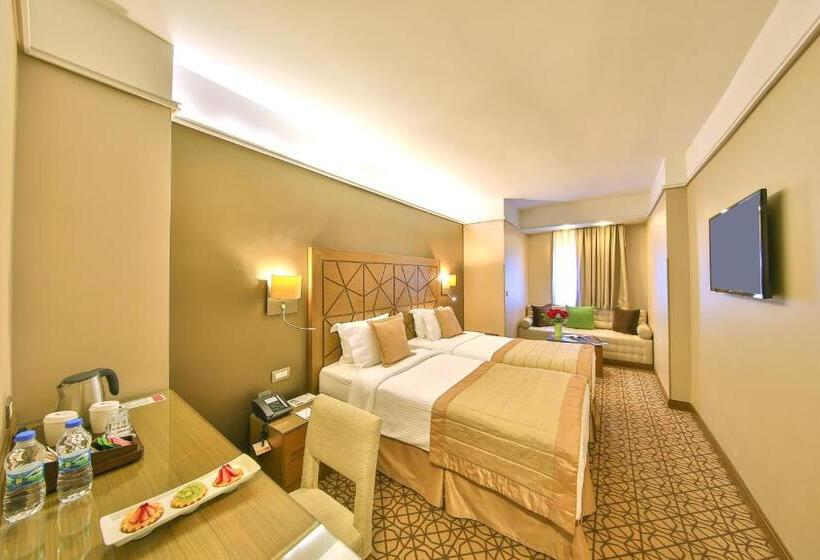 Номер Superior, Ramada By Wyndham İstanbul Taksim