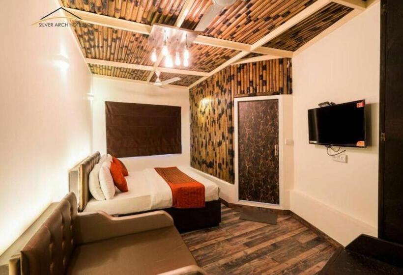 Трехместный Номер Комфорт, Comfort Inn Silver Arch Hotel, Mussoorie