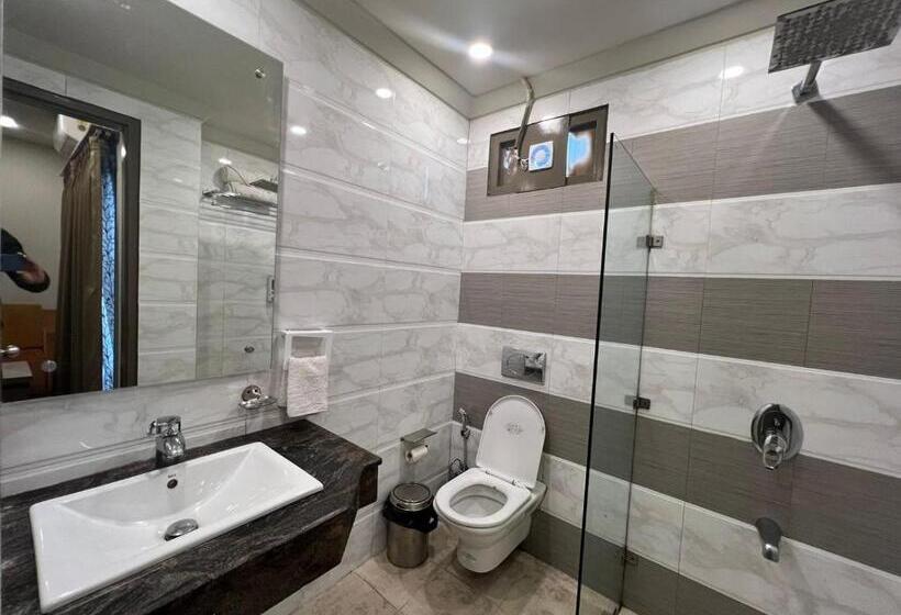 غرفة قياسية سرير كينج, Comfort Inn Silver Arch Hotel, Mussoorie