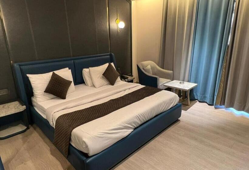غرفة قياسية سرير كينج, Comfort Inn Silver Arch Hotel, Mussoorie
