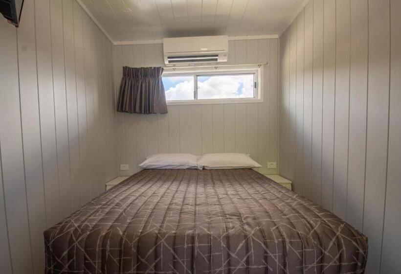 Номер Стандарт с Балконом, Gundagai Tourist Suites