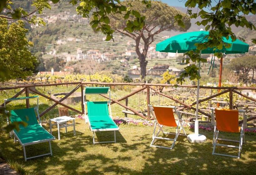اتاق خانوادگی, Mimi B&b