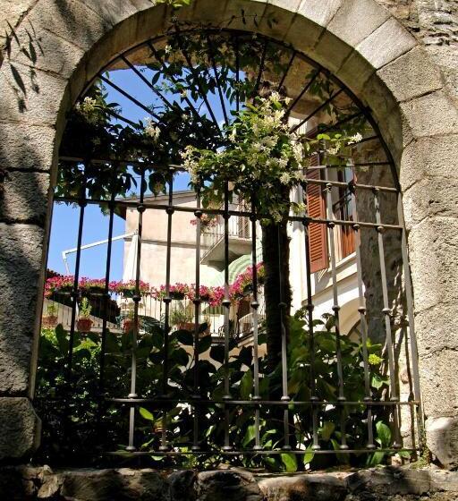آپارتمان 1 خوابه با تراس, Casa Cannobio
