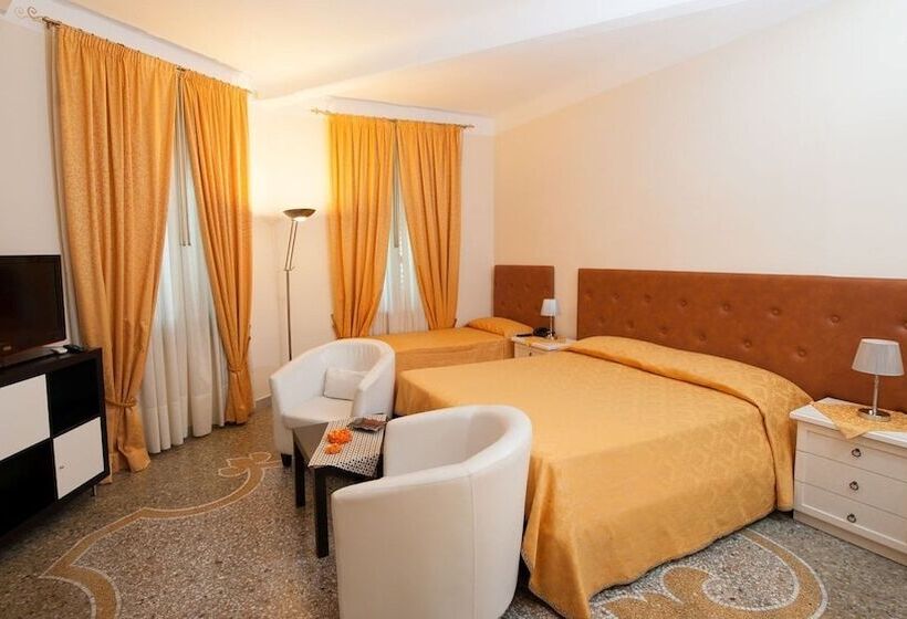 컴포트 트리플 룸, B&b Lepanto