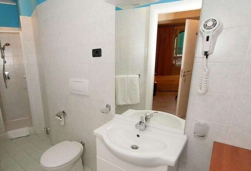 컴포트 트리플 룸, B&b Lepanto