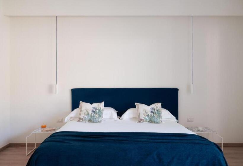 جناح جونيور, Domo 20 Hotel & Rooftop