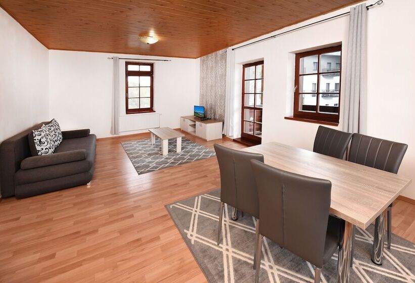 Семейные Апартаменты, Pension Villa Kunerad