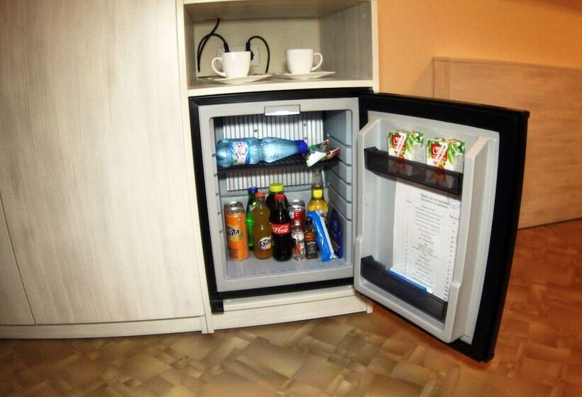 Номер Deluxe, Strannik