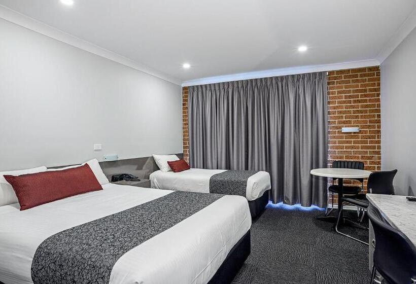 디럭스 룸, Bushman S Motor Inn