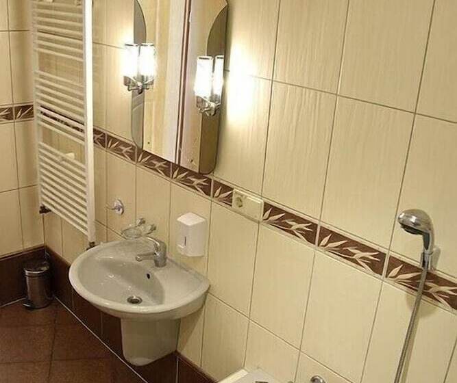 Quarto Estandar, Dom Gościnny Gerus