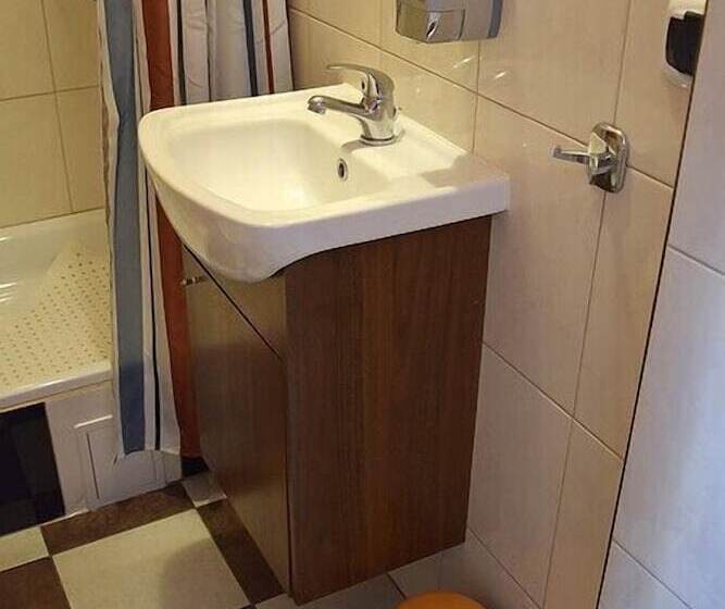 Quarto Estandar, Dom Gościnny Gerus