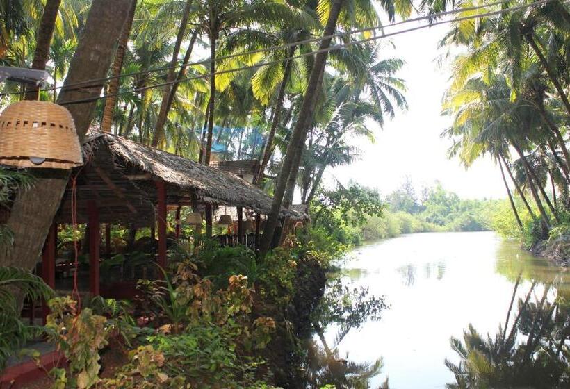 豪华家庭房间, Palm Trees Ayurvedic Heritage