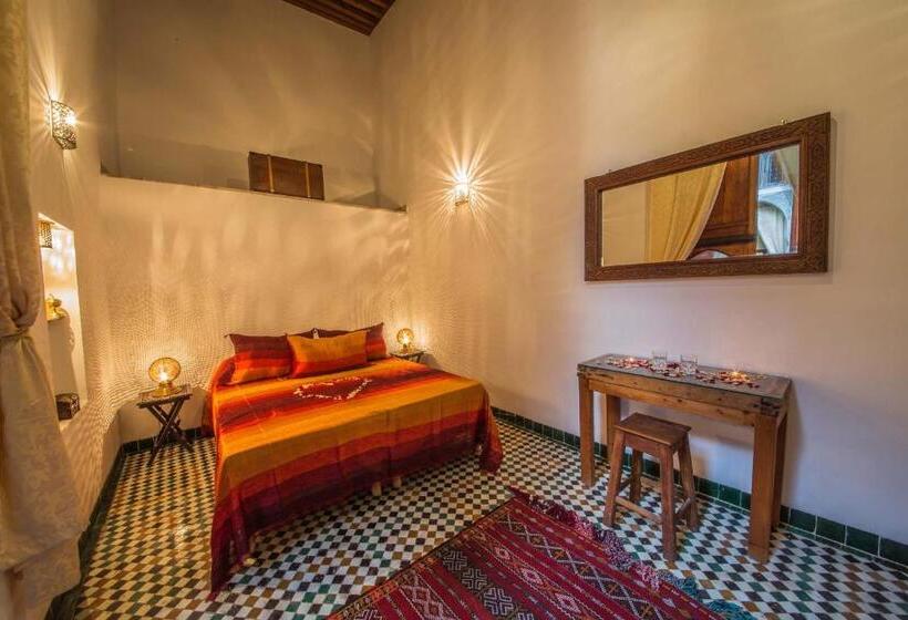 اتاق استاندارد چهار تخته, Riad Gzira Fez