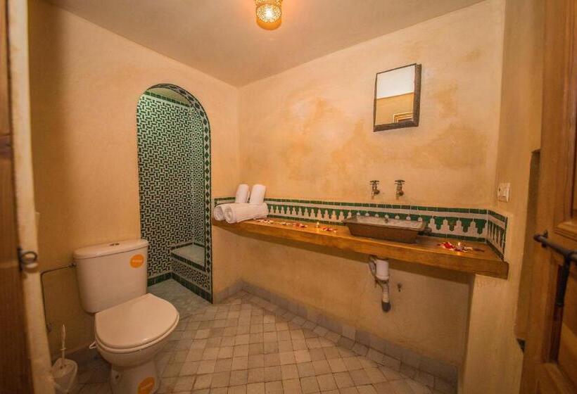 اتاق استاندارد سه نفره, Riad Gzira Fez