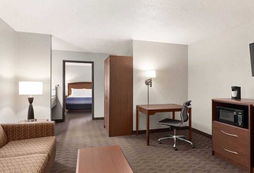 Люкс, Americinn By Wyndham Fergus Falls  Conference Center