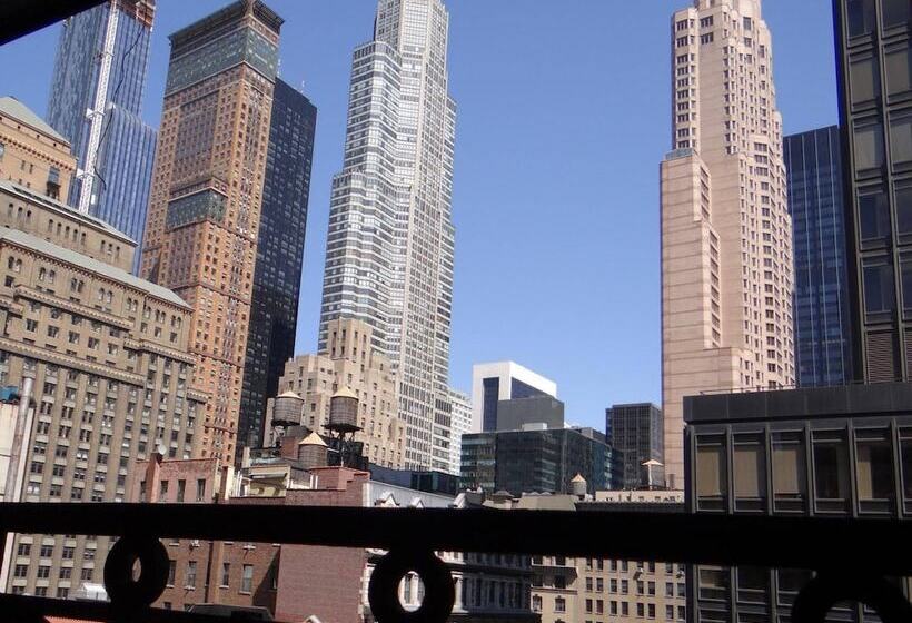 اتاق لوکس, Ameritania  At Times Square