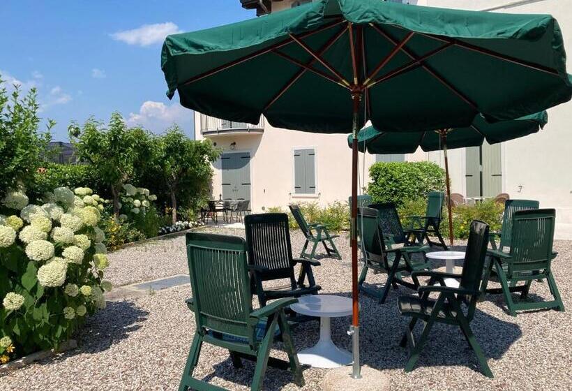 اتاق پنت هاوس, Corte Mantovani