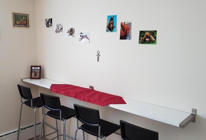 四人标准间, Preferred Rooms By Crestview Guest House