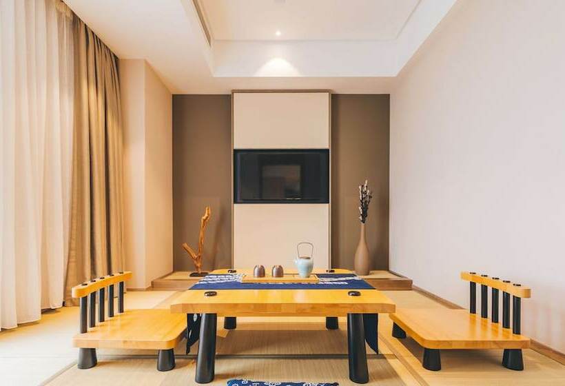 Люкс, Atour Hotel Changxing Huzhou