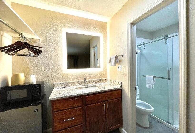 Номер Стандарт, Magnolia Motel Donaldsonville   St. James