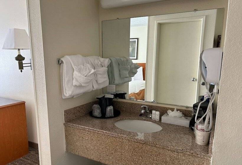 חדר סטנדרט שתי מיטות זוגיות, La Quinta By Wyndham Orlando South