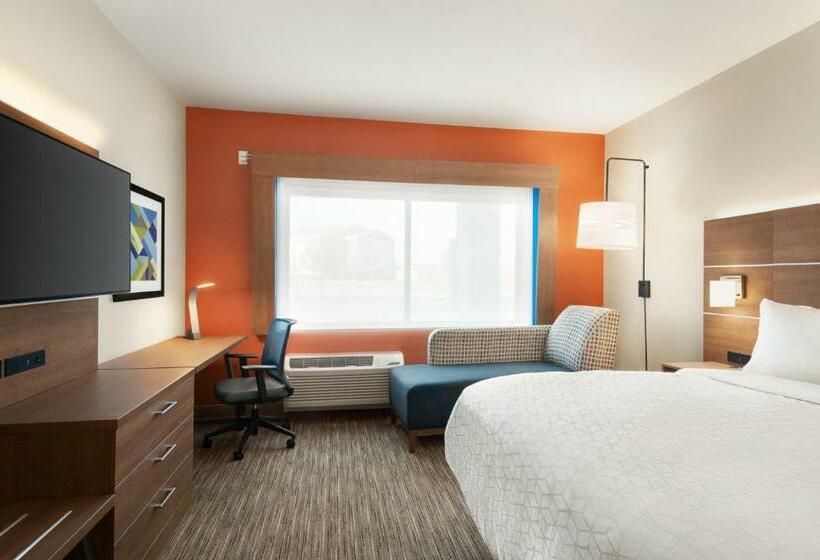 Номер Стандарт Кровать Кинг Адаптированный для Инвалидов, Holiday Inn Express & Suites   Beaver Dam, An Ihg