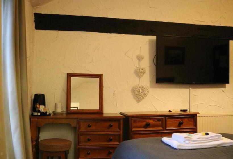 Номер Стандарт, Black Dog Inn