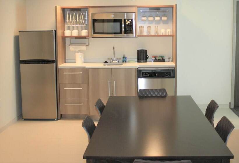 Люкс Адаптированный для Инвалидов, Home2 Suites By Hilton Omaha Un Medical Ctr Area