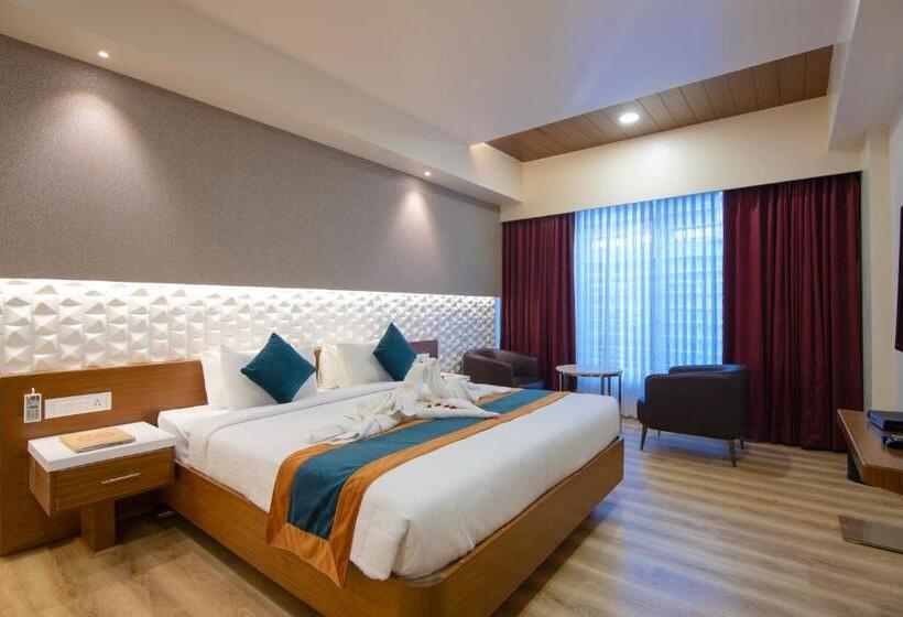 سوییت جونیور, Ziona Luxurious