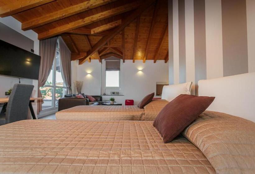 جناح عائلي, Casa Ananda