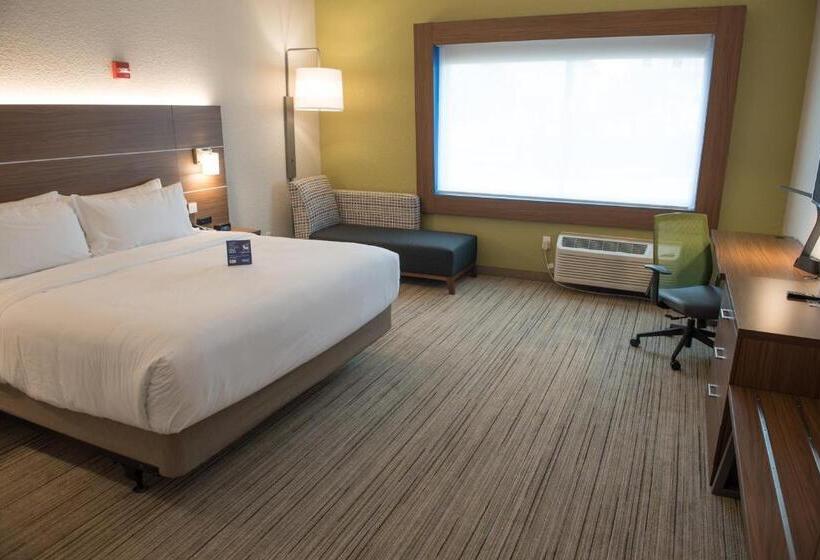 Номер Стандарт Кровать Кинг Адаптированный для Инвалидов, Holiday Inn Express & Suites   Warsaw   E Center, An Ihg